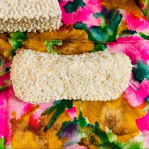 Vintage Beaded Purse with Coin Purse & Eyeglass Holder by Grande Mason Blanche - Picture 15 of 16